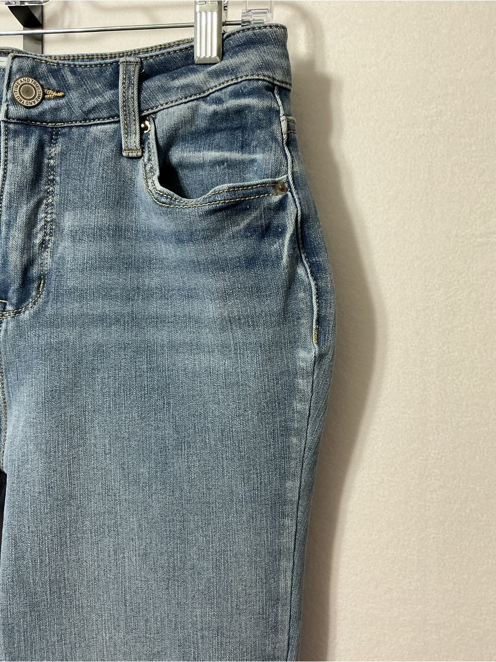 Time and Tru Women’s 6 High Rise Skinny Stretch Jeans Medium Light Wash - Picture 4 of 6